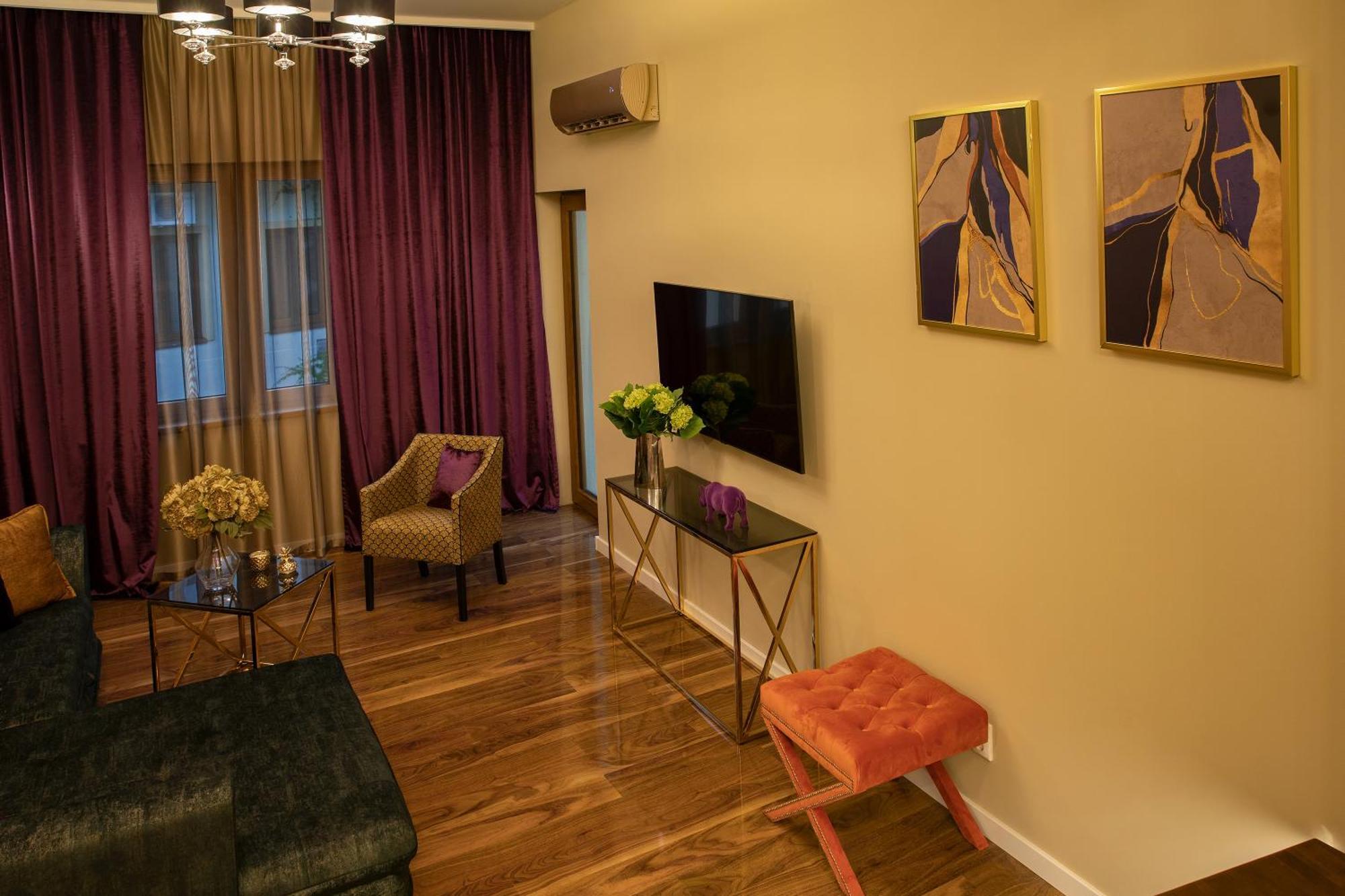 ניטרה Hotel Capital With Private Wellness מראה חיצוני תמונה