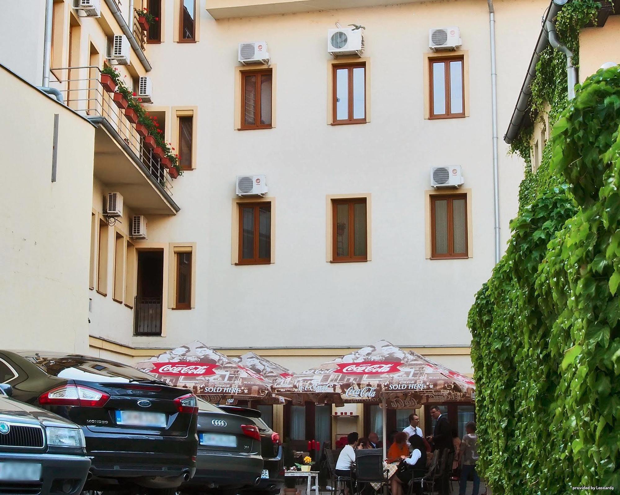 ניטרה Hotel Capital With Private Wellness מראה חיצוני תמונה